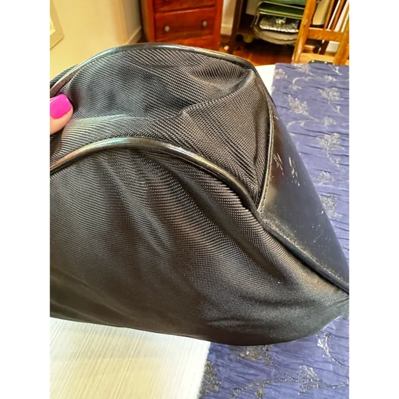 Gucci Black Nylon & Patent Leather Shoulder Bag w/ Bamboo Handle - Picture 9 of 16